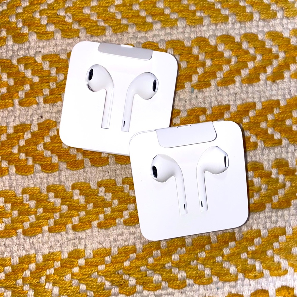 Apple EarPods with Lightning Connector